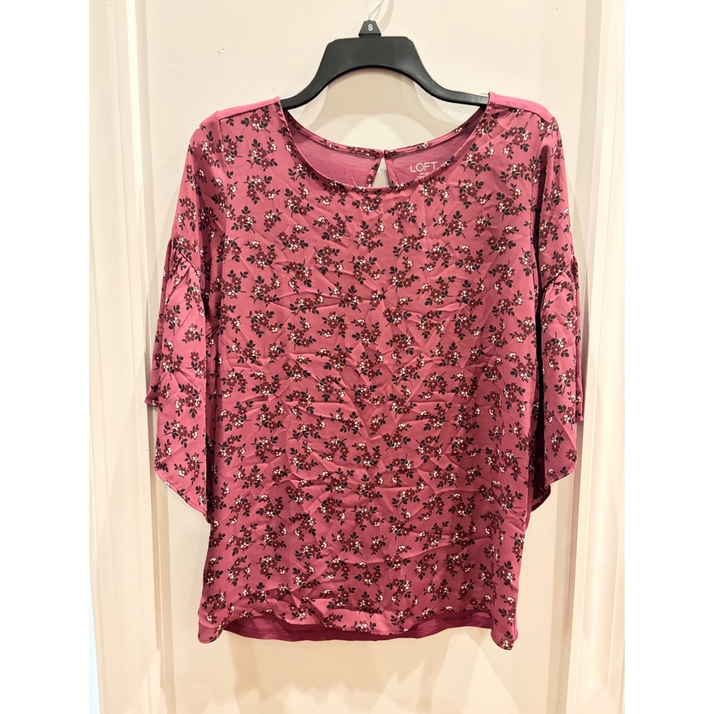 Loft Outlet Floral Mixed Media Tiered Bell Sleeve Blouse Berry Pink 

Size XS